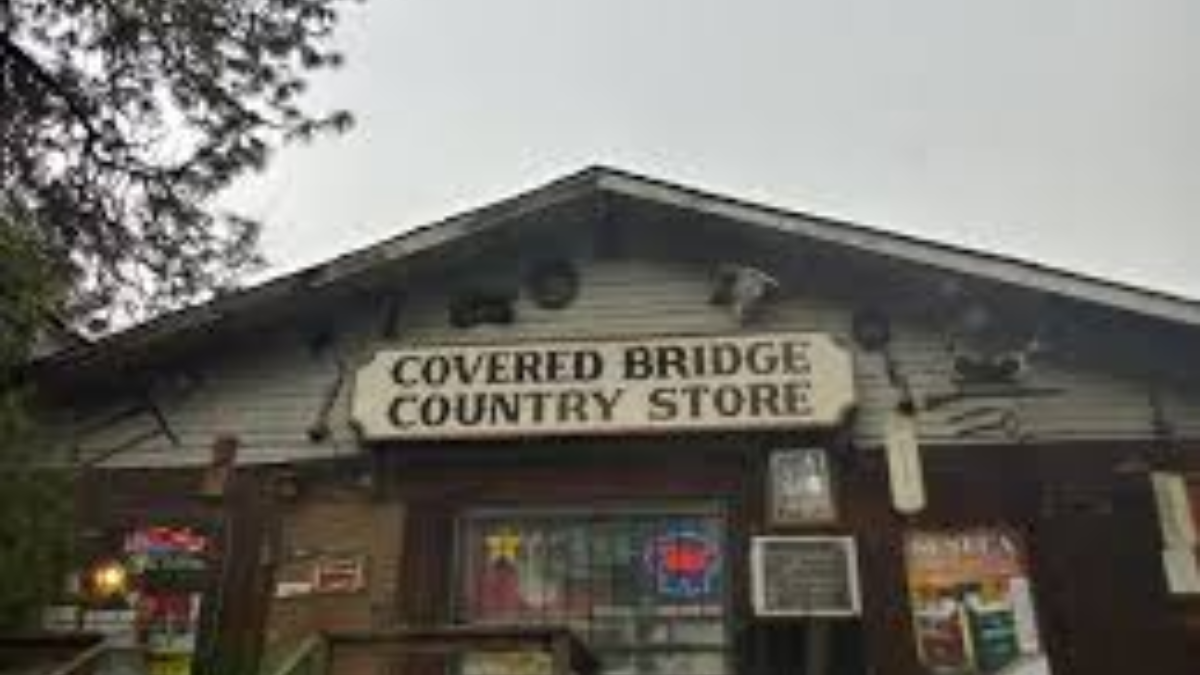 Covered Bridge Country Store: A Charming Stop in Sunny Valley, Oregon