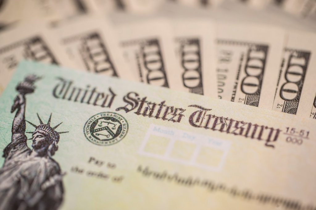 IRS Announces 1400 Stimulus Checks for 1 Million Americans in January