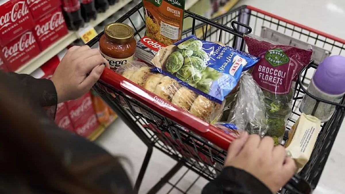 Food Stamps and Holiday Shopping: Understanding SNAP Restrictions This Season