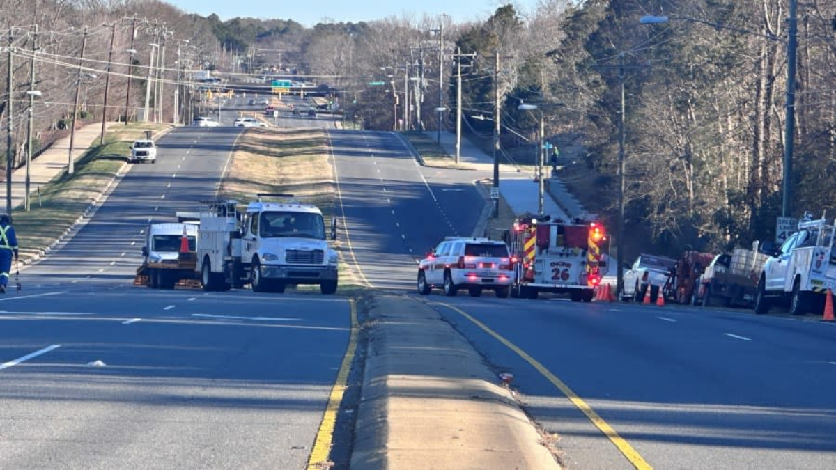 Blaze at South Charlotte Eatery Prompts Emergency Lane Shutdowns