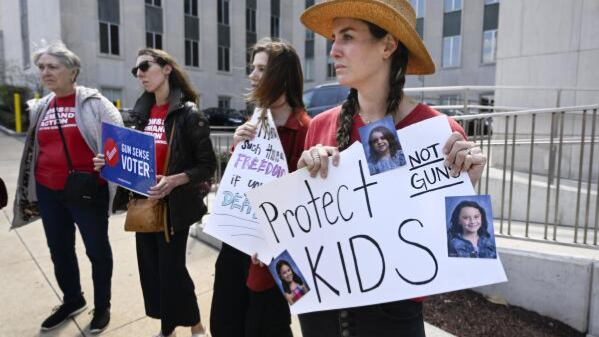 Renewed Calls for Gun Reform After Tennessee School Shooting