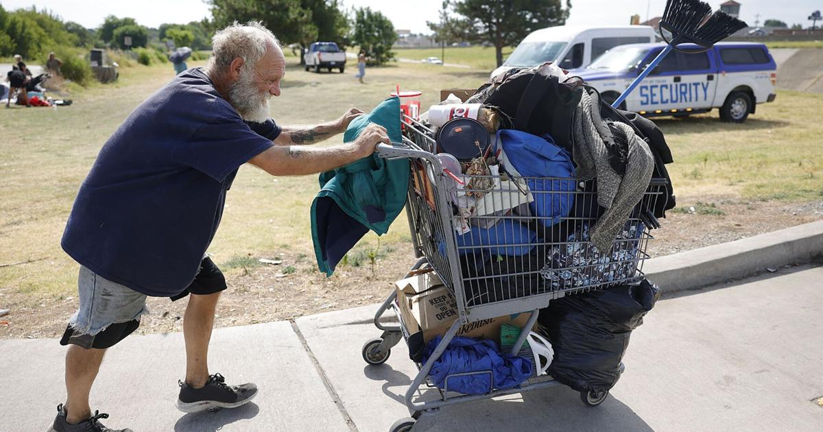 Oklahoma Bill to Fine or Jail People for Possessing Shopping Carts Stirs Debate on Homelessness