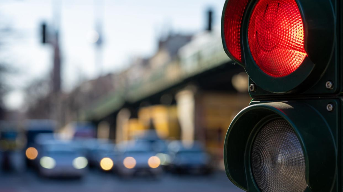 Arizona Drivers Alert New Rules for Red Light Right Turns Explained