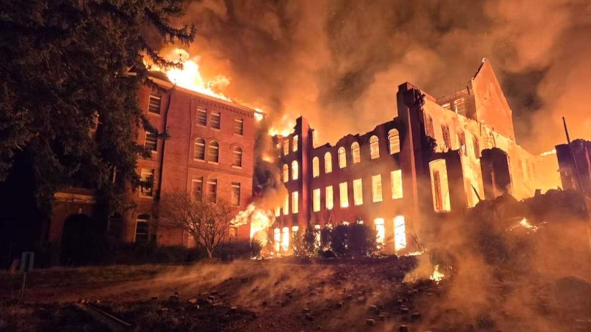 Historical Virginia Intermont College in Bristol Destroyed by Massive Fire