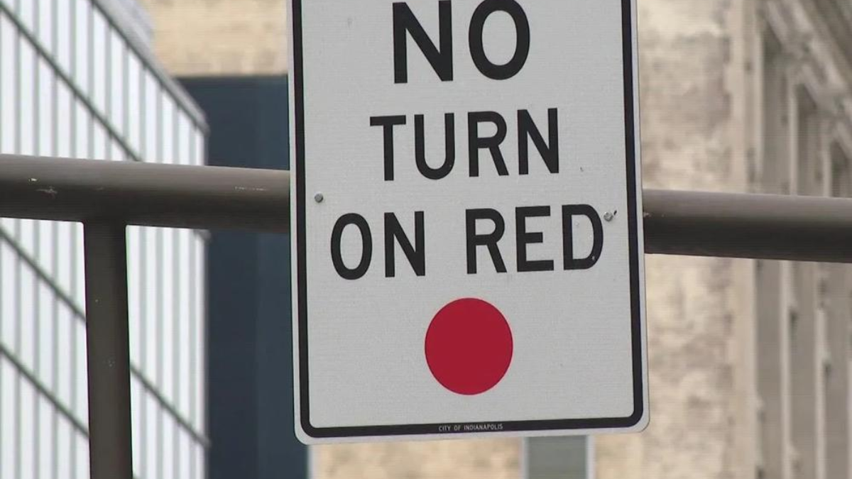 Is Turning Right on Red About to Be Banned in Major U.S. Cities?