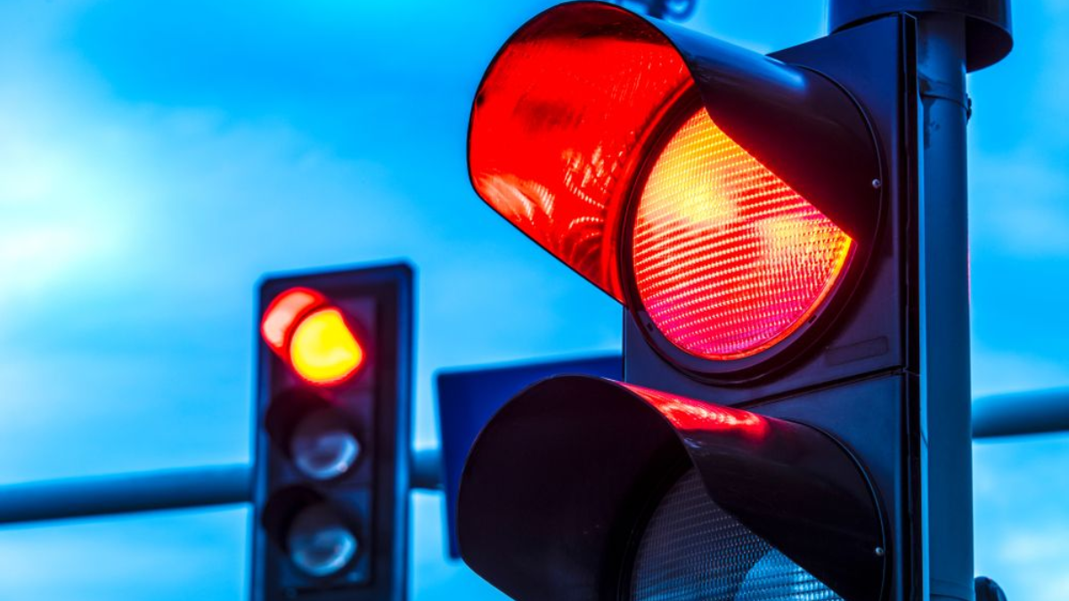 How Strict Are Red Light Right Turn Laws in Your State? Find Out Now!