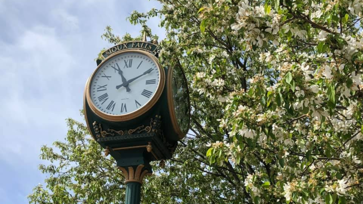 Maine Proposes Bills to Keep Daylight Saving Time Year-Round