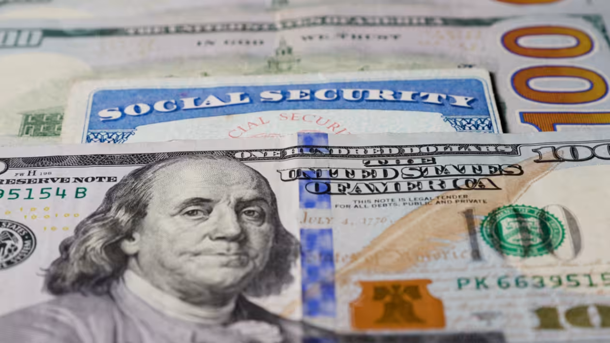 How to Know If You Qualify for February’s $1,580 Social Security Check