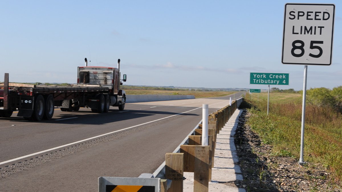 Roads in Alabama That Have an 85 MPH Speed Limit?